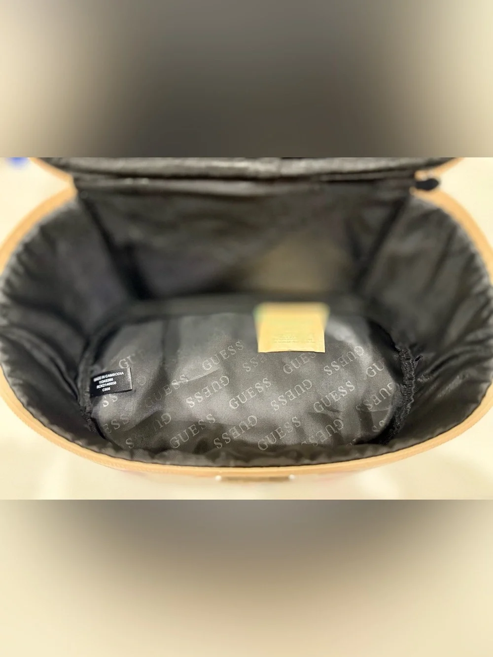 NWT Guess Makeup Train Case Cosmetic Bag | White Beauty Print|Travel Vanity Case